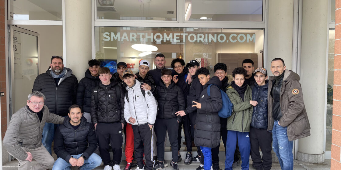 Quando la Scuola incontra la Domotica: Un Ponte verso il Futuro Tecnologico
